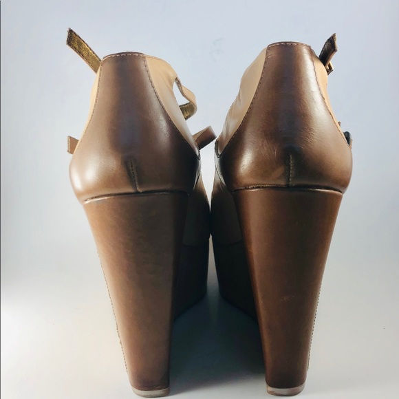 Shoes - Picture 4 of 5